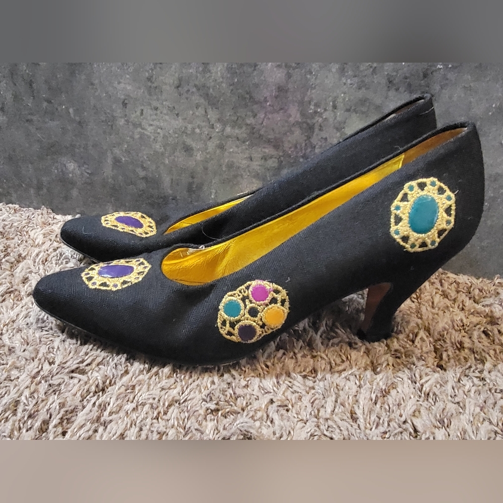 Vero Cuoio Black Heels for Women